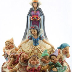 Deslumbrante figura en forma de Madera Tallada de Blancanieves y los 7 Enanitos de la película de 1937 realizada por Walt Disney.
