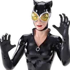 Figura articulada de Catwoman basado en el popular personaje de DC Comics. Puedes mover tus brazos y piernas. Mide aproximadamente 19 cm. El regalo perfecto para fans de DC Comics 