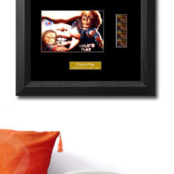 Cuadro con el poster de Chucky con negativos originales de la película.  Incluye certificado. Edición Limitada a 1000 unidades.