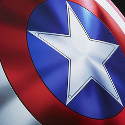 Réplica oficial Escudo Premium Capitán América, fabricado en polímeros reforzados con fibra (FRP), cuenta con correas ajustables y tiene un diámetro aproximad de 60 cm.