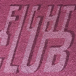 Precioso felpudo Fight Club basado en la película protagonizada por  ?Edward Norton?; y ?Brad Pitt Fight Club, ideal como felpudo de bienvenida. Medidas aproximadas de 40 cm. x 60 cm.,