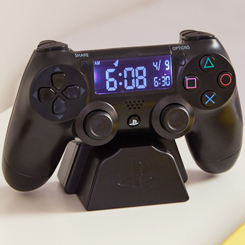 Despiértate con un gran golpe de nostalgia cada mañana con este súper elegante reloj despertador PlayStation retro con la forma del mando clásico de PlayStation.