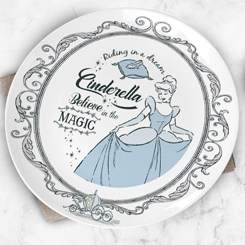 Set oficial platos de las Princesas Disney, ¡Tus princesas preferidas de Disney están aquí con este fabuloso juego de 4 platos de Ariel, Jasmine, Cenicienta y Blancanieves