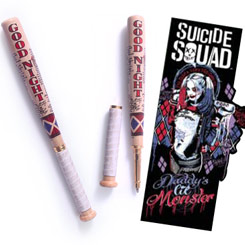 Revive la película de Escuadrón Suicida con este estupendo set de Marcapáginas y Bolígrafo de Harley Quinn. 