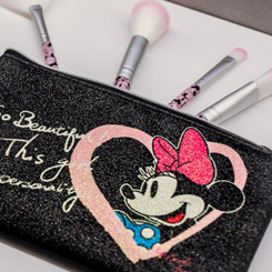 Precioso pack de belleza de Minnie Mouse basado en el popular personaje de Walt Disney. Este precioso pack está compuesta por una bolsa con unas medidas aproximadas de 24.0 X 25.0 X 3.5 CM. 