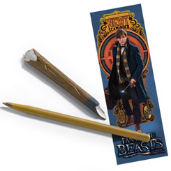 Revive toda la saga de Animales Fantásticos con este estupendo set de Marcapáginas y Bolígrafo de Newt Scamander.