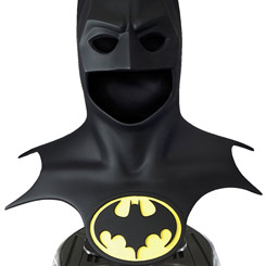 Réplica Oficial Edición Limitada a 500 unidades de la Máscara de Batman representado por el actor Michael Keaton en la película realizada por Warner Bros. en 1989 “Batman”.,