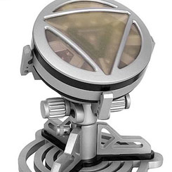 Réplica oficial y limitada a 2000 unidades del Arc Reactor que utiliza Tony Stark como corazón artificial. 