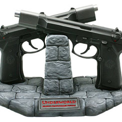 Detallada Edición Limitada del set de Pistolas usadas por el personaje de Selene interpretado por Kate Beckinsale en la saga de Underworld.