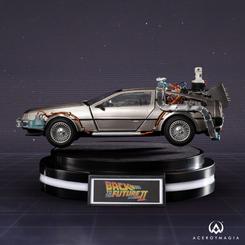 ¡Viaja al futuro y revívelo todo con esta espectacular estatua Egg Attack Floating de la máquina del tiempo DeLorean de "Back to the Future Part II"! Esta película de ciencia ficción ha cautivado a fans de todas las edades 