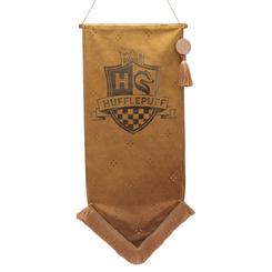 Lealtad, calidez y orgullo de casa en una pieza decorativa que llena la pared de magia: el banderín colgante Hufflepuff de Harry Potter luce un elegante tono amarillo con bordes dorados y el logotipo de Hufflepuff 