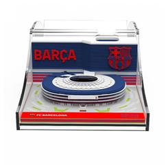 El bloc de notas 3D Spotify Camp Nou convierte cada anotación en una forma original de acercarte a uno de los grandes símbolos del barcelonismo. No es un bloc cualquiera: hoja a hoja, el diseño va dejando al descubierto la estructura