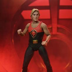 ¡Atención a todos los amantes de DC Comics y coleccionistas de figuras de acción! ¡Flash Gordon llega en una impresionante edición definitiva para salvar la Tierra de las fuerzas malévolas de Ming el Despiadado!