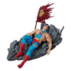 Figura MAFEX de Superman basada en The Death of Superman, fabricada por Medicom Toys y con 16 cm de altura. Presenta un traje muy deteriorado, heridas visibles y un diseño altamente articulado.