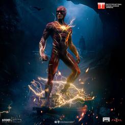 Estás a punto de sumergirte en la emocionante historia del velocista escarlata, el famoso miembro de la Liga de la Justicia: ¡The Flash! Prepárate para vivir una aventura llena de acción y superpoderes con la estatua "DC Comics The Flash Movie