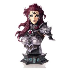 Grand Scale Bust de Fury, uno de los Cuatro Jinetes del Apocalipsis de la exitosa serie de videojuegos Darksiders, creado por First 4 Figures. Fury es una formidable guerrera con un temperamento ardiente