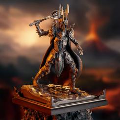 Adéntrate en las tinieblas de la Tierra Media con este extraordinario diorama de Sauron, una obra maestra que captura al Señor Oscuro con impresionante detalle.