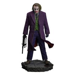 La figura de acción The Dark Knight DX 1/6 The Joker, con una altura de 31 cm, es un homenaje excepcional a la interpretación de Heath Ledger en The Dark Knight, una actuación que aún hoy es reconocida como una de las mejores representaciones