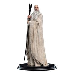 En lo más profundo de Orthanc, la soberbia de Saruman creció como un mar agitado por la tormenta, y fue allí donde las semillas de su traición y codicia echaron raíces, arrojando una sombra ominosa sobre la tierra.