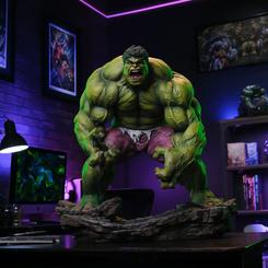 La fuerza bruta parece a punto de romper el silencio: la estatua Hulk Premium Format de Sideshow captura al Gigante de Jade justo antes de lanzarse al combate. Su volumen descomunal, la tensión de la postura 