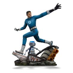 Con una postura que transmite movimiento y determinación, la estatua “Mr. Fantastic and H.E.R.B.I.E.” de la línea Art Scale presenta a Reed Richards en pleno estiramiento, con su brazo extendido