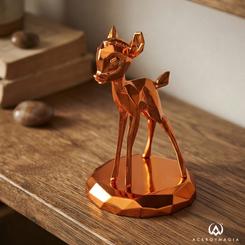 La figura Bambi Bronze Chrome reinterpreta al célebre personaje de Disney mediante el lenguaje geométrico y contemporáneo de Richard Orlinski, combinando ternura reconocible y una presencia visual decididamente moderna.