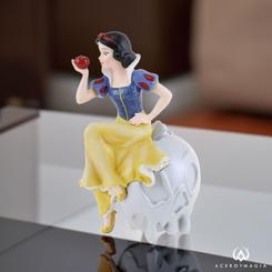 Celebra el legado inolvidable de Disney en su magnífico centenario de 2023 con la emocionante colección conmemorativa "100 Años de Maravilla", meticulosamente diseñada y creada por Enesco Studios