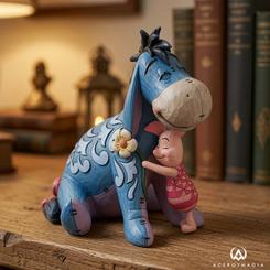 Un abrazo diminuto puede decir más que una gran escena, y esta figura Disney Traditions Ígor y Piglet lo hace con una ternura inmediata. La figura Disney Traditions Ígor y Piglet abrazo recoge la calma entrañable del Bosque de los Cien Acres 
