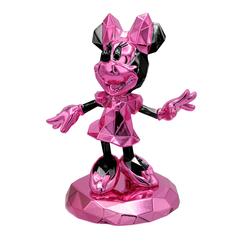 La pieza de colección Minnie Mouse Pink Chrome reinterpreta a Minnie con una presencia brillante y contemporánea. Concebida por Richard Orlinski para el universo Disney, destaca por su acabado cromado rosa y su diseño facetado.