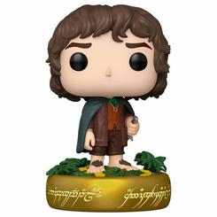 El valor de la Comarca se refleja en cada detalle de esta figura POP! Plus de Frodo Baggins, con cerca de 12?cm de altura y fabricada en resistente vinilo que brilla en la oscuridad gracias a su pintura fosforescente.