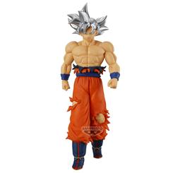 Potencia serena y acabados de primera en una pieza que eleva cualquier vitrina: la Figura Son Goku Solid Edge Works Dragon Ball Super 20 cm de Banpresto retrata a Goku en Ultra Instinto con cabello plateado 