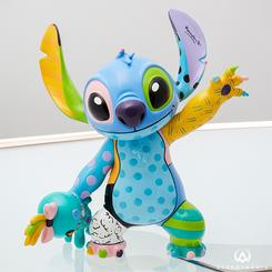 Embárcate en la ternura intergaláctica con la Figura Stitch y Scrump de Disney Britto, una joya visual que ha recibido el distintivo tratamiento de Romero Britto. Este cautivador muñeco extraterrestre de Disney, Stitch, toma vida en esta figura