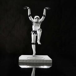 ¡Los Stormtrooper son impresionantes! Conocidos por sus icónicos trajes blancos y su precisión asombrosa en la batalla, estos soldados del Imperio son fácilmente reconocibles por todos los fans de Star Wars. ¿Quieres tener una pieza de colección única y a