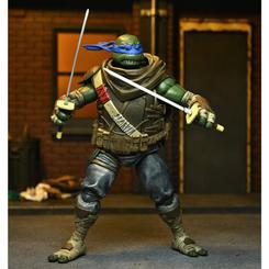 Prepárate para experimentar la máxima expresión del heroísmo con la figura Ultimate Leonardo de 18 cm de la serie "Tortugas Ninja: The Last Ronin". Esta figura articulada captura la esencia