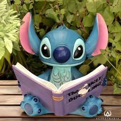 Déjate encantar por la ternura de Stitch con esta adorable figura inspirada en la película "Lilo & Stitch" de Walt Disney, un clásico atemporal que ha conquistado corazones desde su estreno en el año 2002.