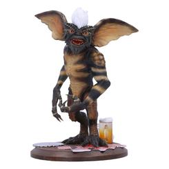 ¡Prepárate para la travesura y la diversión con nuestra increíble figura de Stripe de Gremlins! Esta figura de 16 cm captura la esencia maliciosa y encantadora de uno de los personajes más icónicos de la película.
