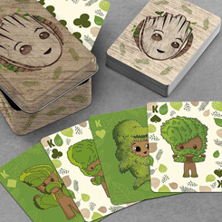 Preciosa baraja de 54 naipes basada en Groot. El regalo ideal para todos los fans de Marvel. Revive todas las aventuras de Groot y sus amigos con esta espectacular baraja