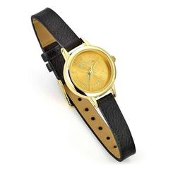 Este reloj es perfecto para añadir un toque de glamour mágico a cualquier fan de Harry Potter. Reloj oficial de la casa de Hufflepuff con correa de piel sintética y hebilla de aleación de zinc.