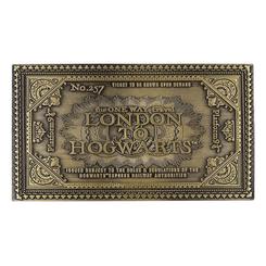 Si eres un amante de la saga de Harry Potter, no puedes perderte esta oportunidad única de conseguir una réplica del billete del Expreso de Hogwarts. Se trata de una pieza de metal con acabado antiguo, que reproduce fielmente el diseño del billete