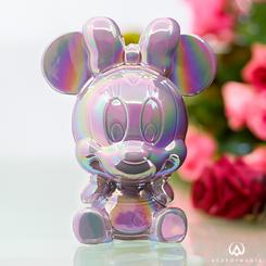 Haz que ahorrar sea divertido con la hucha cerámica de Minnie de Disney Showcase. Esta encantadora pieza no solo es un accesorio práctico, sino también una decoración perfecta para los fans de Disney de todas las edades. 