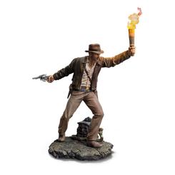 Imagina la emoción de aventuras arqueológicas con la estatua Indiana Jones Art Scale 1/10. Esta magnífica pieza de poliresina, con una altura aproximada de 26 cm, rinde homenaje al legendario arqueólogo