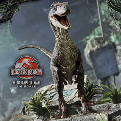 Legacy Museum Collection inspirada en la película Jurassic Park III, la Estatua 1/6 LMCJP-10 del Velocirráptor Macho de la tercera película. Se ha puesto gran cuidado y atención al detalle en este depredador reptiliano