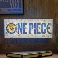 Ilumina tu espacio con el espíritu de One Piece gracias a esta espectacular luz con el icónico logo de la serie live-action de Netflix. Con 30 cm de ancho, esta caja de luz es perfecta para cualquier fan