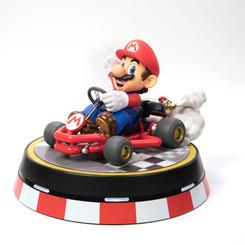 ¡Prepárate para dar la vuelta al mundo con Mario Kart! First 4 Figures presenta la impresionante estatua de PVC de Mario, la estrella de uno de los videojuegos más queridos de todos los tiempos. Con una calidad excepcional