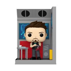 Un rincón de innovación y estilo llega a tu estantería con la figura POP! Nooks Vinyl “Tony’s Garage”, una recreación en vinilo de 9 cm que captura a la perfección al genio tras la armadura de Iron Man 