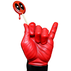La mano de Deadpool de "Marvel Comics" ha sido esculpida como una estatua a escala 1/1, realizada en resina de aproximadamente 25 cm de altura. El caramelo con el patrón 