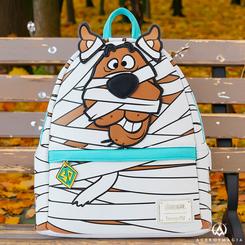 Descubre la diversión y el misterio con la encantadora Mini Mochila Scooby Doo (Momia). Con un tamaño de 22,86 x 11,43 x 26,67 cm, esta mini mochila es perfecta para llevar contigo todos los días.