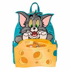 Con un guiño travieso que captura la eterna rivalidad de Tom y Jerry, esta mochila Loungefly combina la suavidad del poliuretano con una estructura resistente y elegante de 22,86 × 11,43 × 26,67 cm