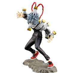 ¡Del exitoso anime My Hero Academia, Tomura Shigaraki se une a la alineación de Kotobukiya como una figura a escala! Cuando Tomura se agacha y está listo, su pose captura la fuerza de intimidación provocada por su presencia. 