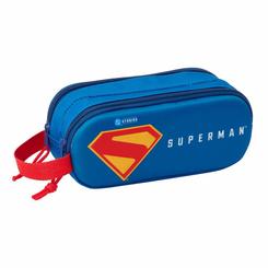 Fuerza clásica para tu escritorio. El portatodo 3D de Superman combina el azul icónico con el escudo en relieve para un efecto potente y duradero. Su formato 21 × 6 × 8 cm cabe en cualquier mochila 